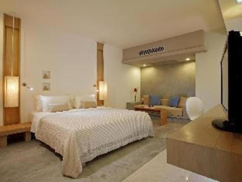 Hotel Ramada By Wyndham Phuket Southsea Karon Zewnętrze zdjęcie