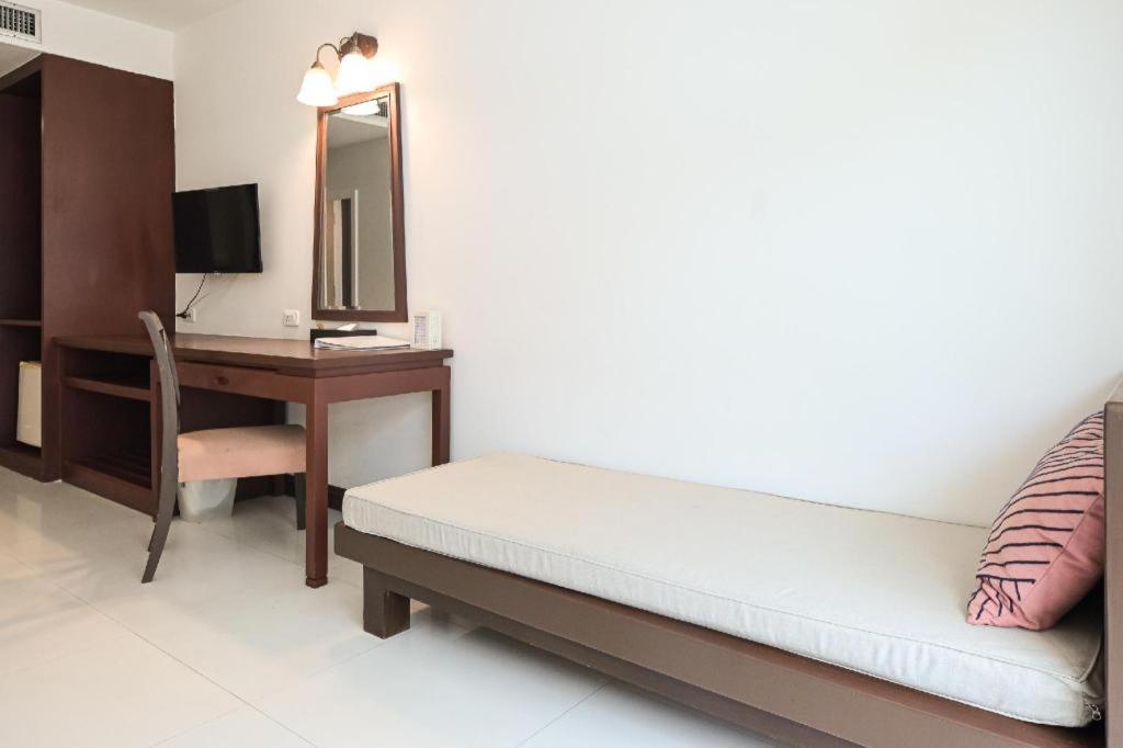Hotel Ramada By Wyndham Phuket Southsea Karon Zewnętrze zdjęcie