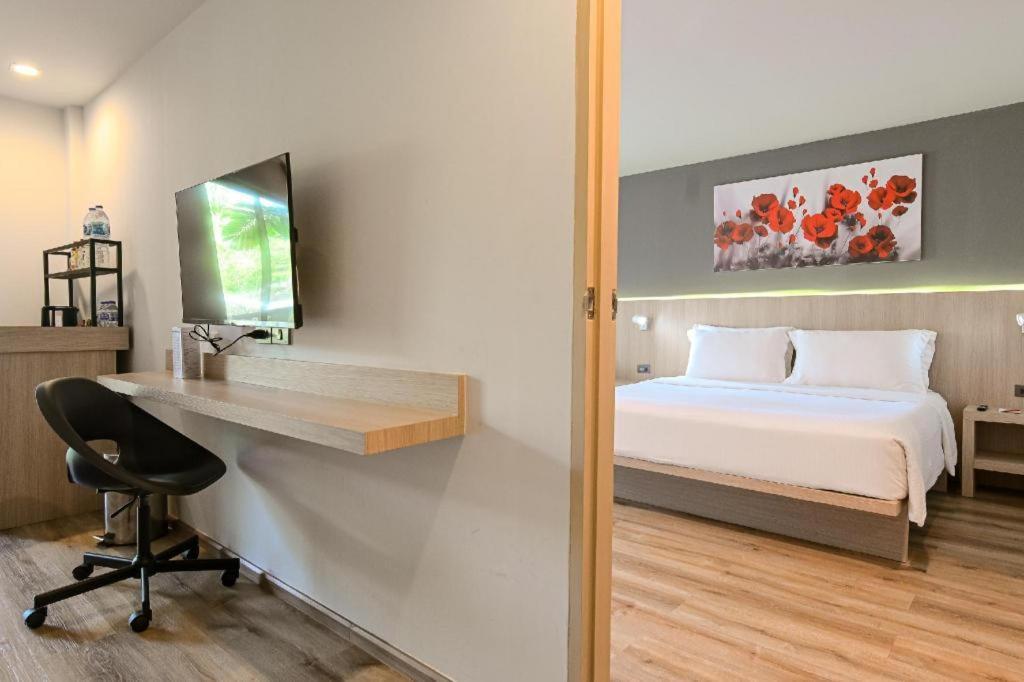 Hotel Ramada By Wyndham Phuket Southsea Karon Zewnętrze zdjęcie