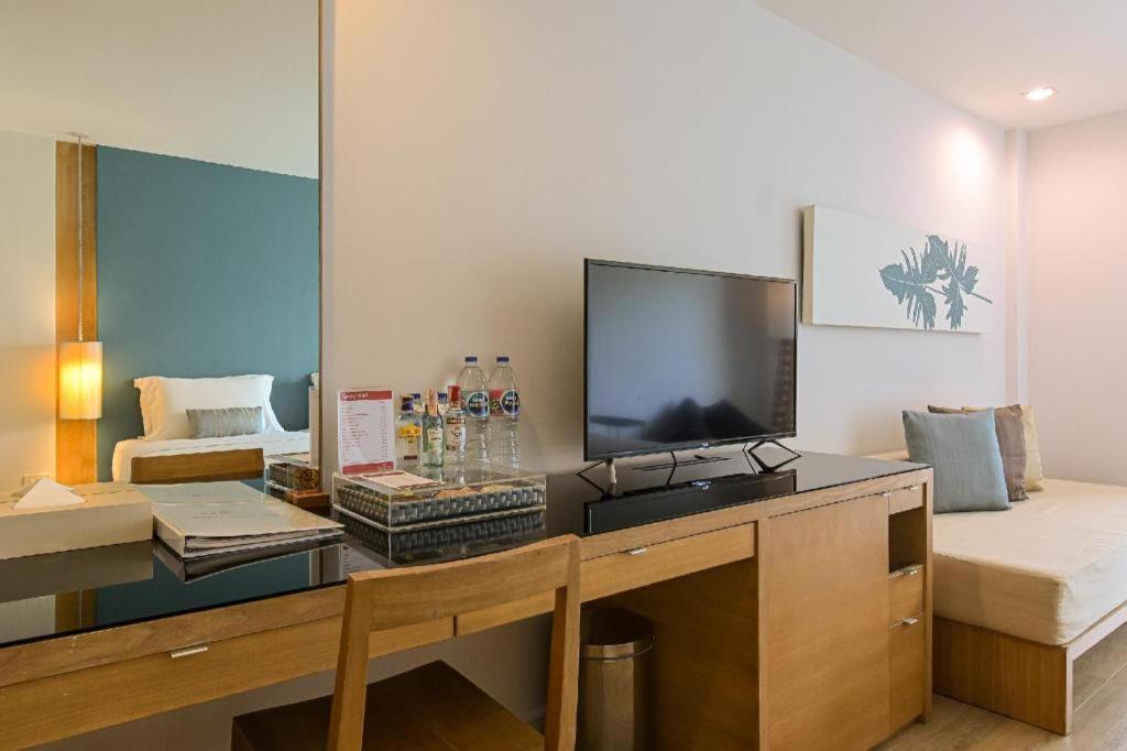 Hotel Ramada By Wyndham Phuket Southsea Karon Zewnętrze zdjęcie