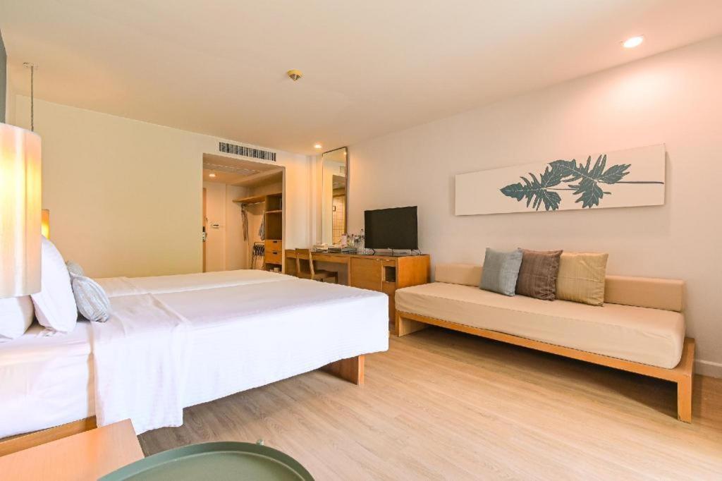 Hotel Ramada By Wyndham Phuket Southsea Karon Zewnętrze zdjęcie