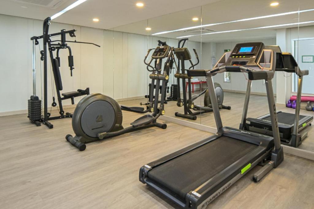Hotel Ramada By Wyndham Phuket Southsea Karon Zewnętrze zdjęcie